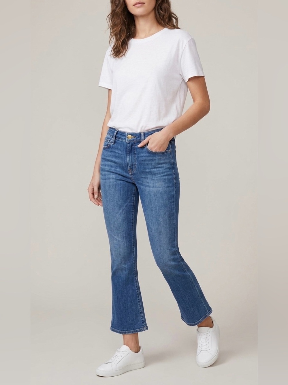 FRAME Le Crop Mini Boot Jeans in Medium Wash Blue Denim - Size 26